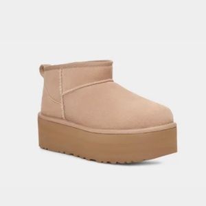 Ugg Mini Platform in Sand Unisex Women size 10/Men size9